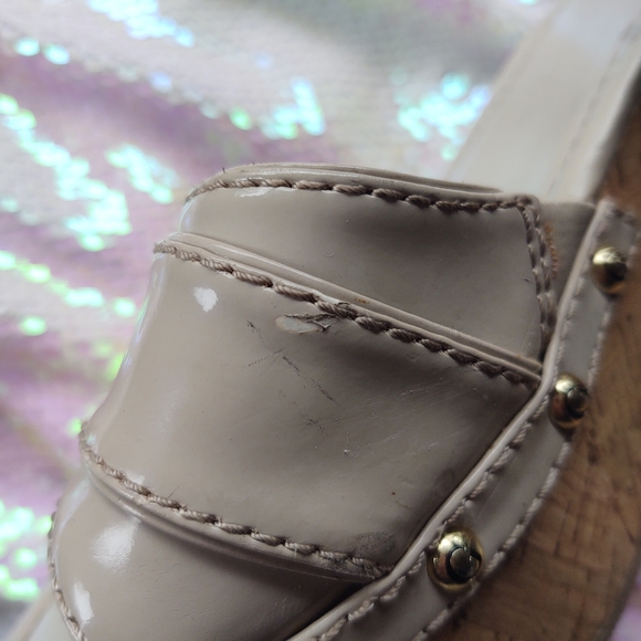 Women's Guess Sandals size 10. - Picture 5 of 15